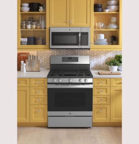 GE 220 volts gas range with Self Clean Steam Clean Air Fry convection and 5 burners with griddle 220v 240 volts 50 hz / 60 hz model JGB735220ss